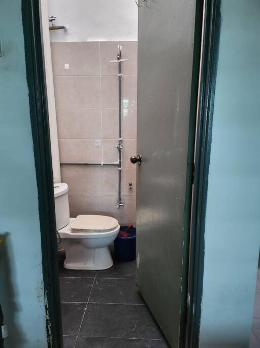 D'Haja 61 Klia Sepang With 3 Airconds & Wifi Βίλα Banting  Εξωτερικό φωτογραφία
